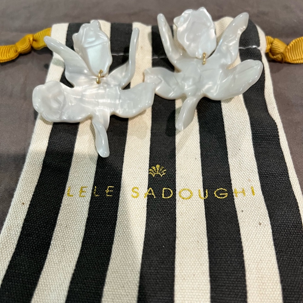 Lele Sadoughi White Floral MOP Earrings